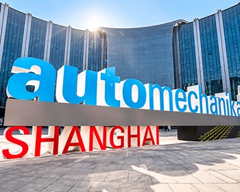 Díky za pozvání výrobce stříkacích kabin Guangli k rozhovoru s Xinhua Net News